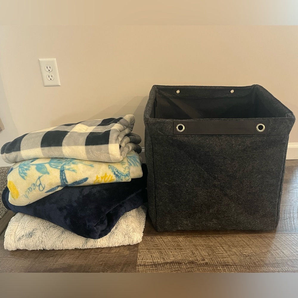 Thirty-One Extra Large 16in Square Storage Tote/Bin Solid Grey Like New Rare